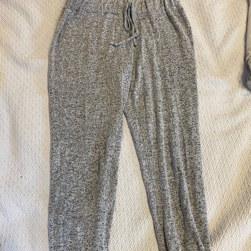 SOFT GRAY SWEATS